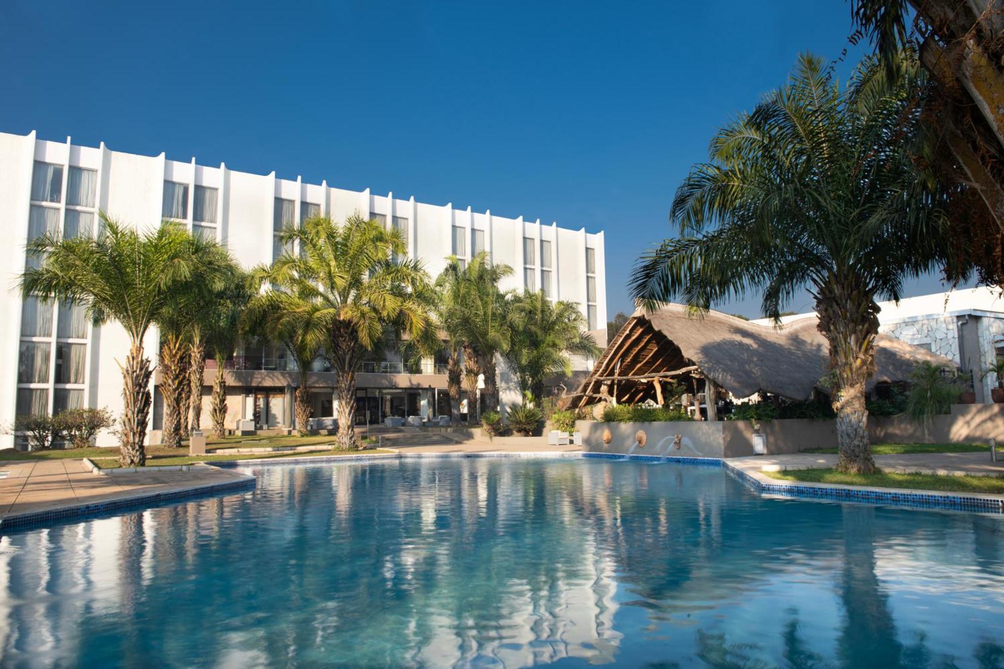 Hotel Pullman Lubumbashi Grand Karavia. Exterior foto